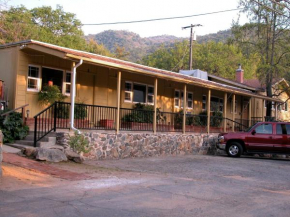 Sequoia Motel, Three Rivers